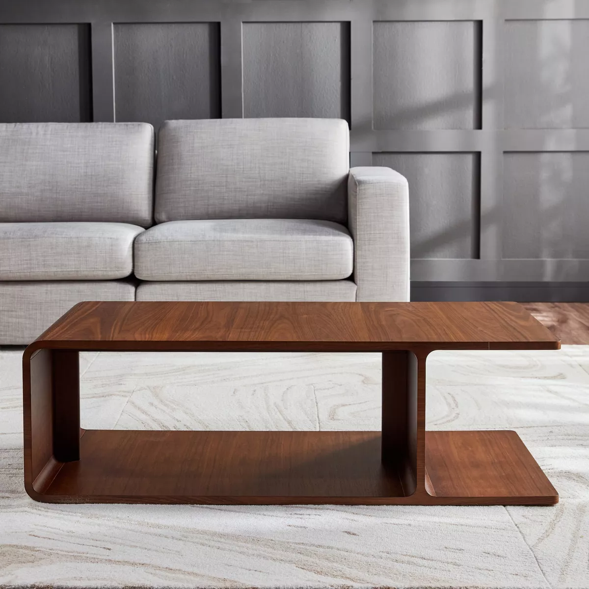 طاولة قهوة بتصميم معاصر