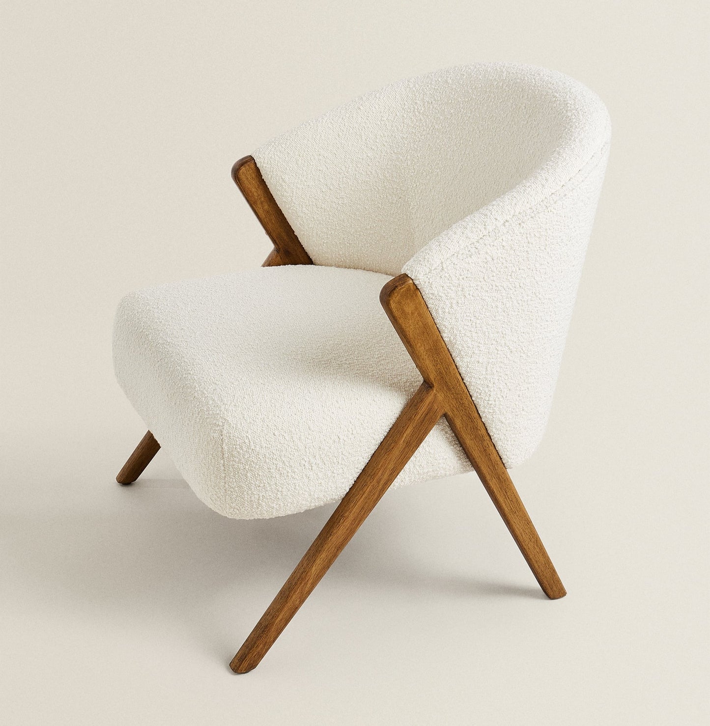 كرسي كلاسيكي فاخر