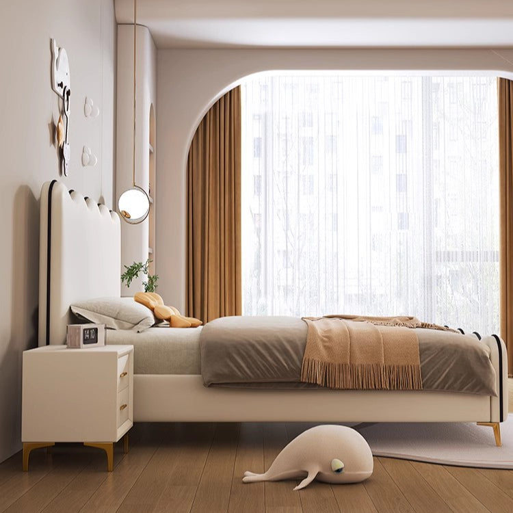 سرير بتصميم كلاسيكي