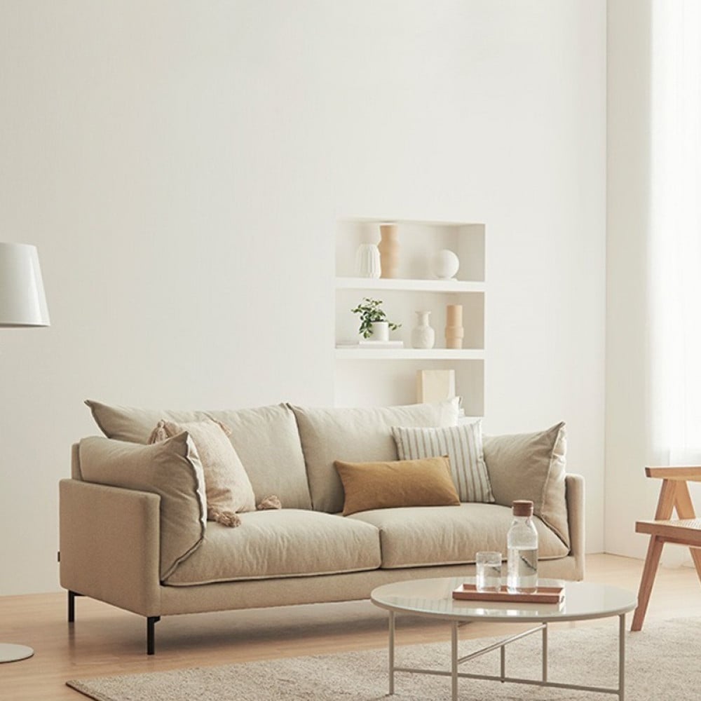 أريكة بتصميم كلاسيكي