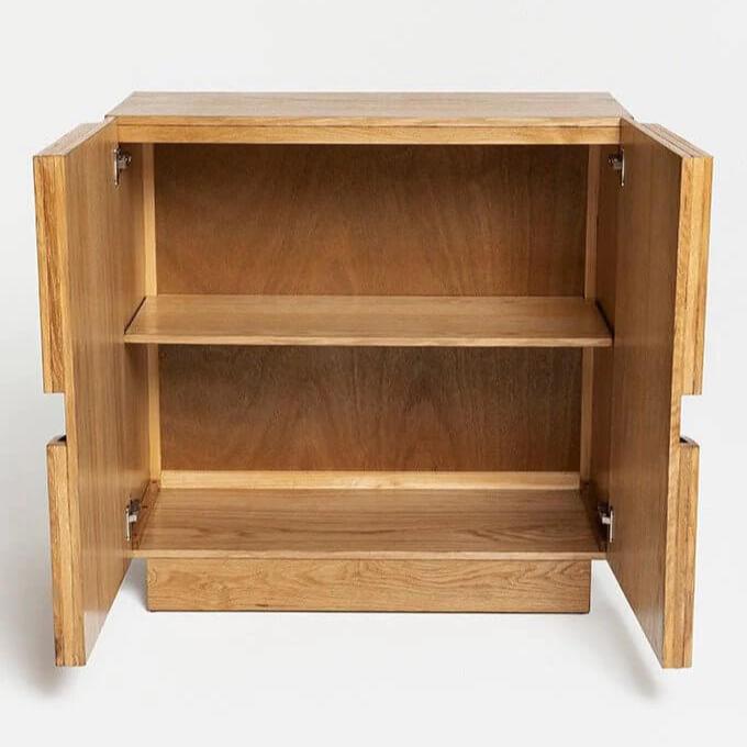 خزانة بتصميم فخم